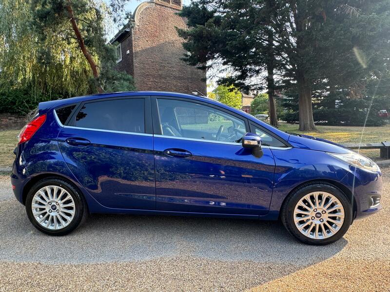 FORD FIESTA